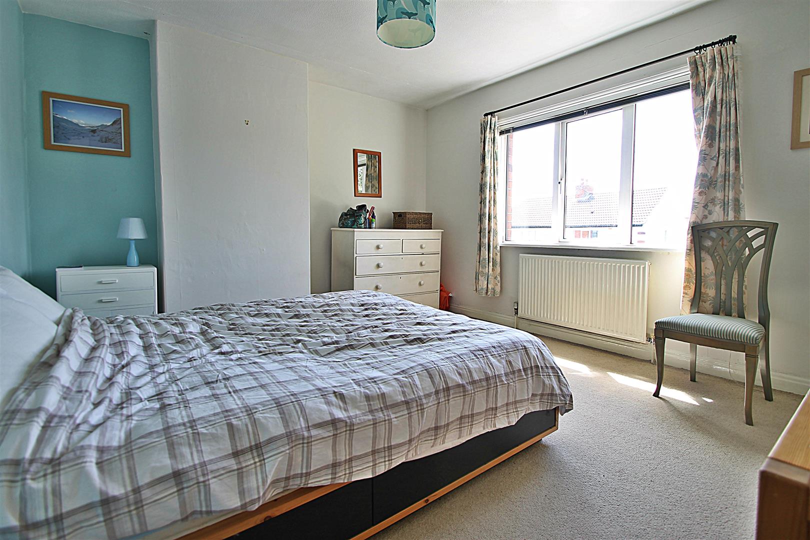 » Park Road, Yeadon, LS19 7EX